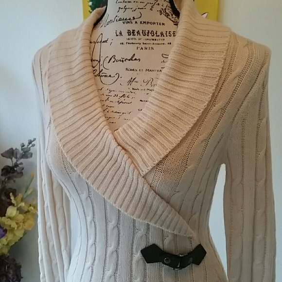 NWOT. Cream dress w/brown decorative buckle by Pin - Picture 2 of 6